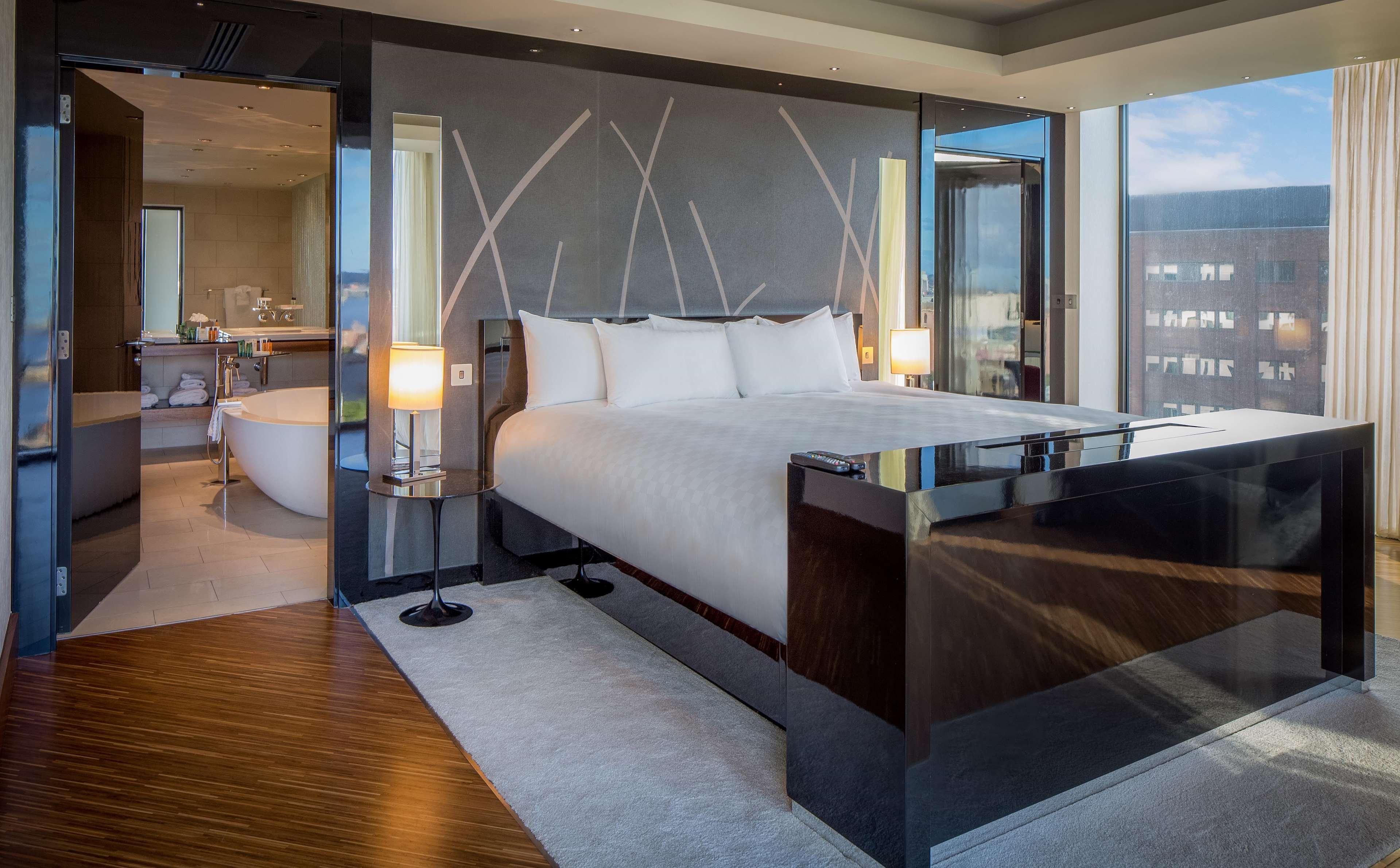 Hilton Liverpool City Centre Екстериор снимка
